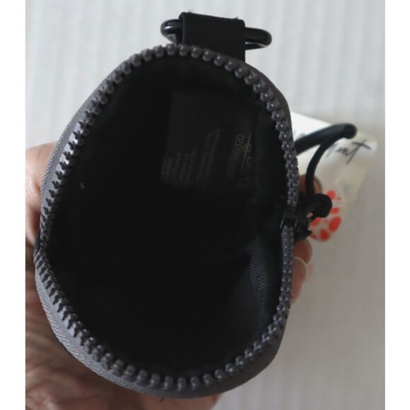 Free People Movement OB2224771 O/S Black Essentials Only Circle Clip-On Pouch - Picture 3 of 4